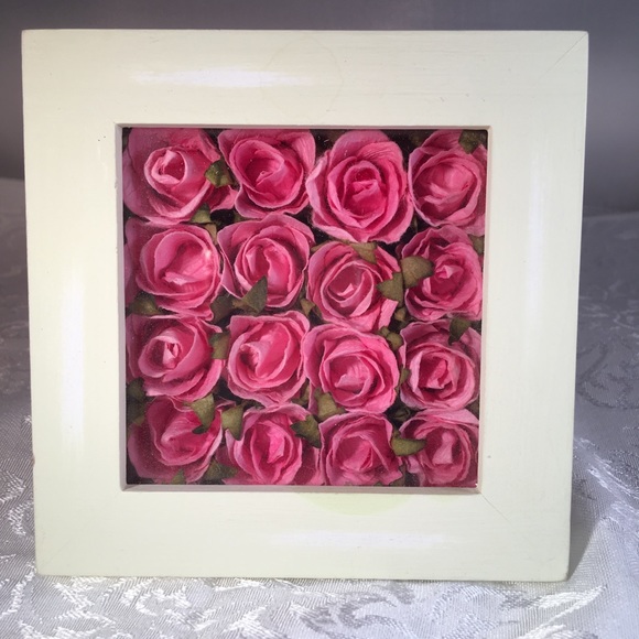 unknown Other - Rose Wall / Shelf Decor